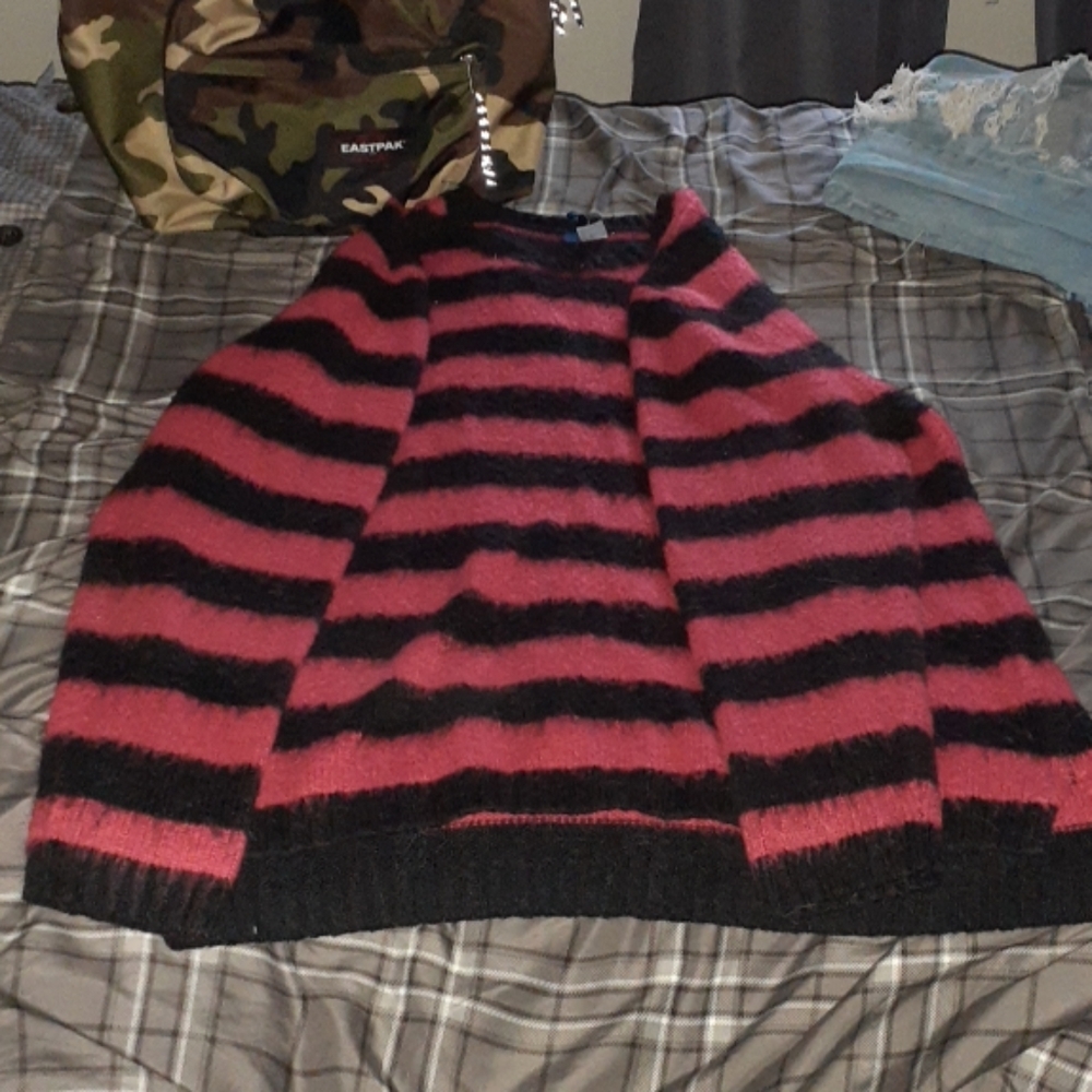 Alternative Sweater